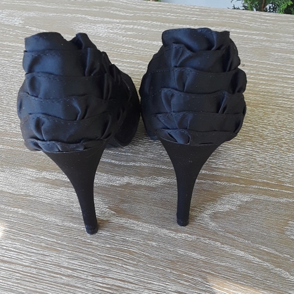 Lulu Townsend heels - Picture 3 of 6